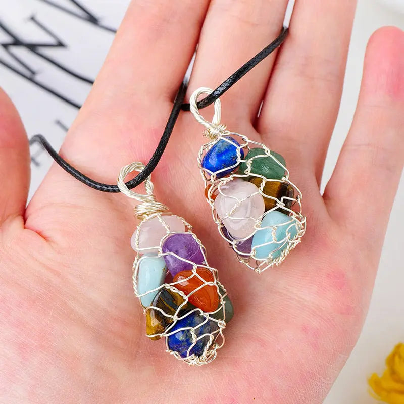 Natural Crystal Crushed Stone Rolling Stone Mesh Pendant Colorful Stone Handmade Copper Wire Wrapped Pendant Necklace Pendant eprolo