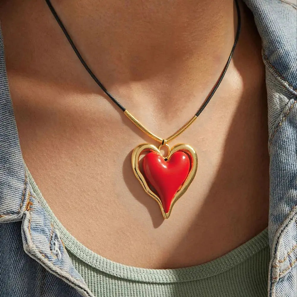 Exaggerated Large Heart Necklace Sweet and Spicy Lolita Style Pendant Clavicle Chain for Women eprolo