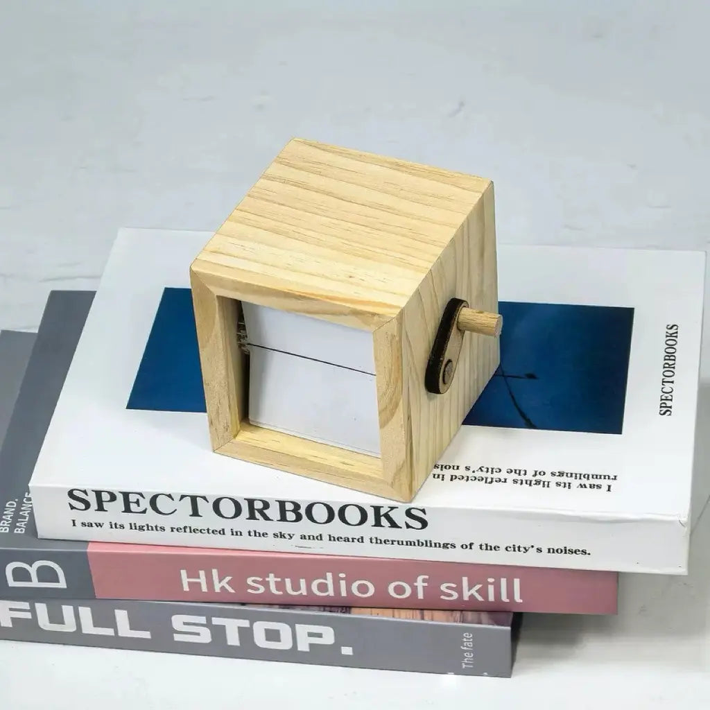 Wooden couple customized luminous wooden mechanical hand cranked animation machine wooden box eprolo