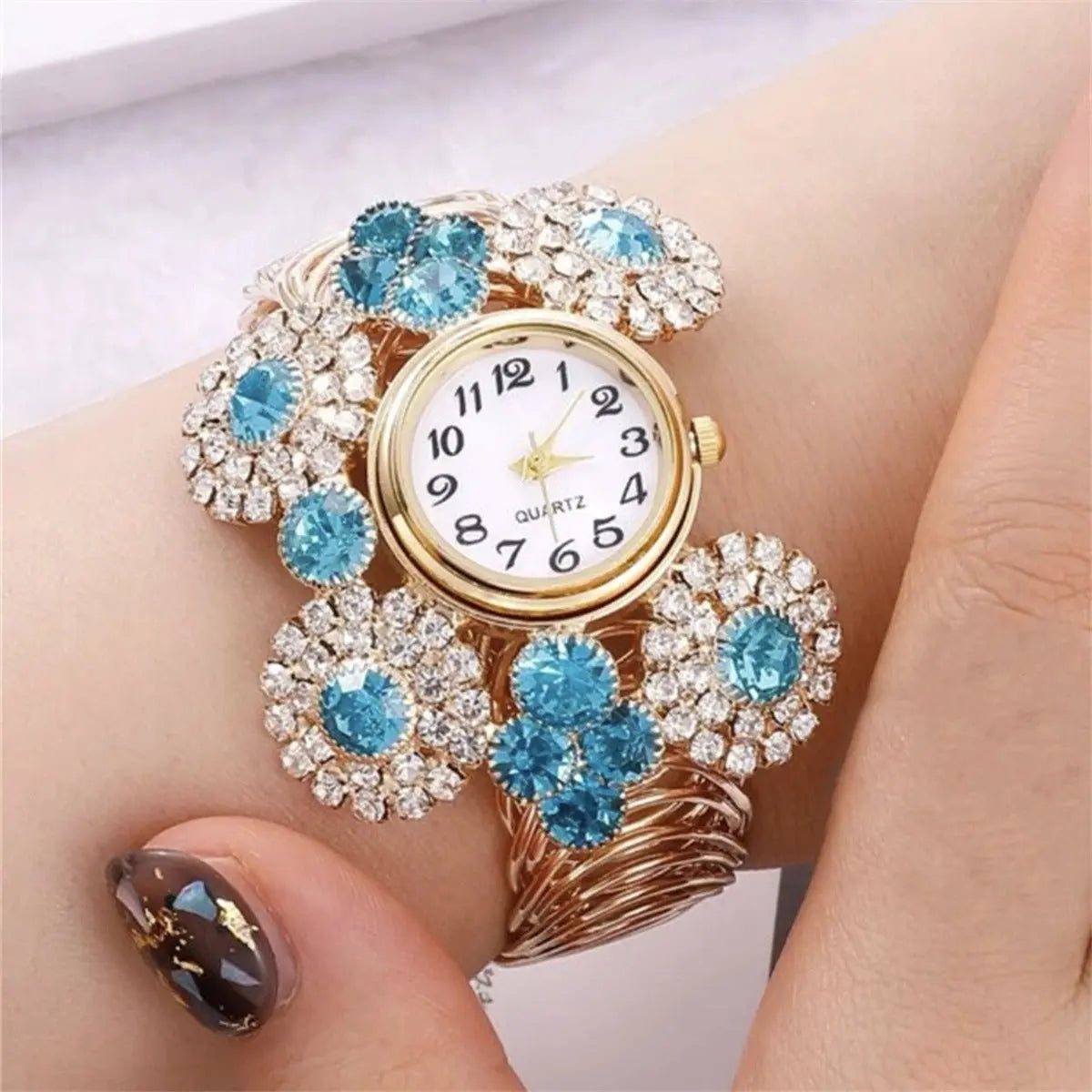 Bohemian Rhinestone Inlaid with Water Diamond and Sky Star Charm Women's Bracelet Watch Fashion Light Luxury Quartz Watch eprolo
