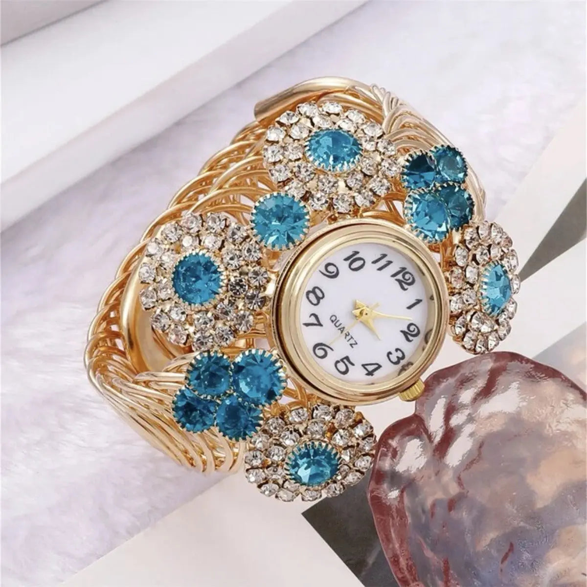 Bohemian Rhinestone Inlaid with Water Diamond and Sky Star Charm Women's Bracelet Watch Fashion Light Luxury Quartz Watch eprolo