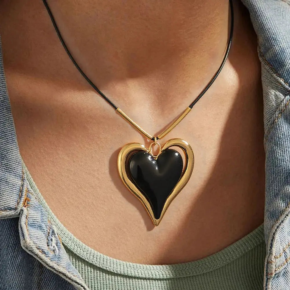 Exaggerated Large Heart Necklace Sweet and Spicy Lolita Style Pendant Clavicle Chain for Women eprolo