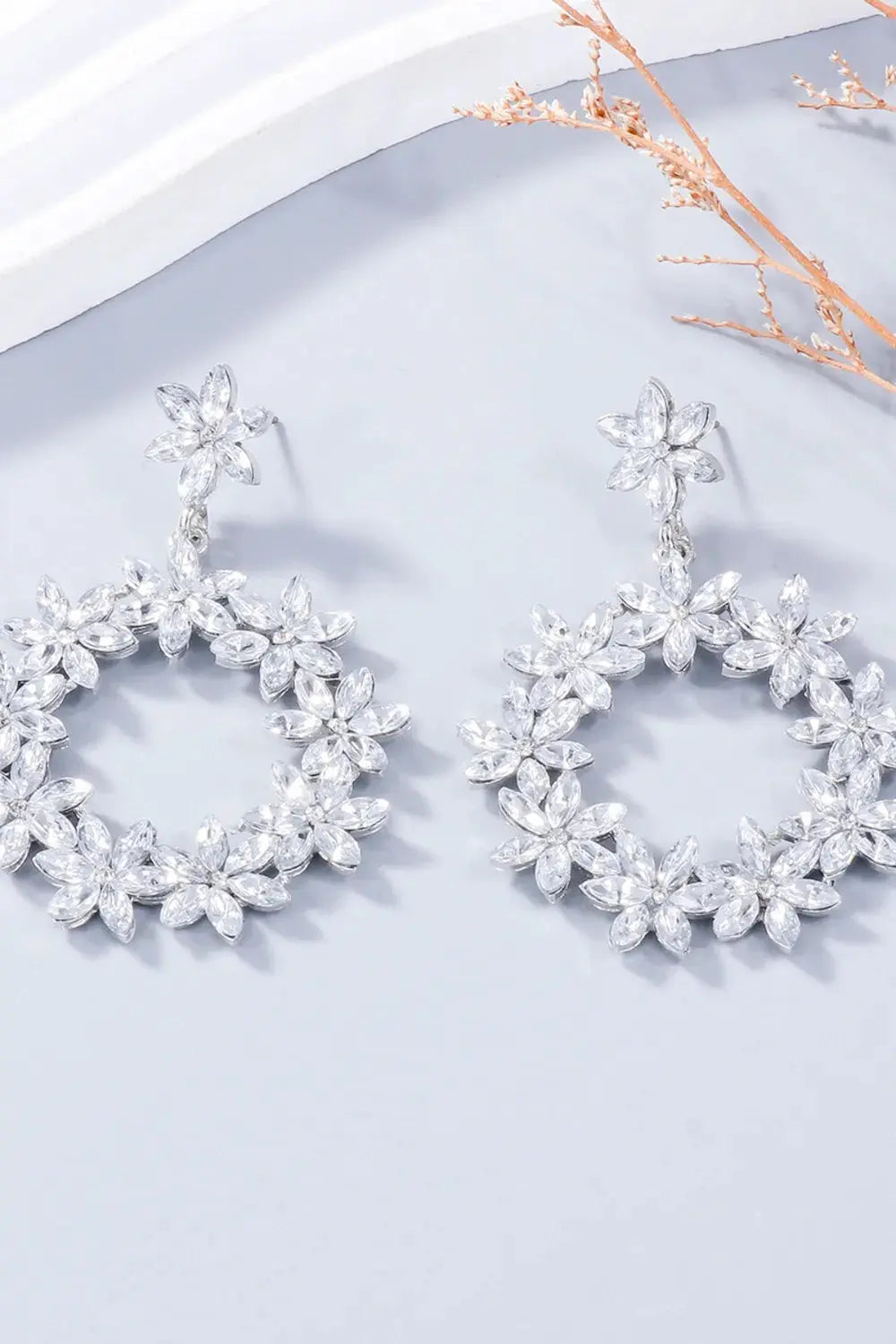 Rhinestone Flower Dangle Earrings eprolo