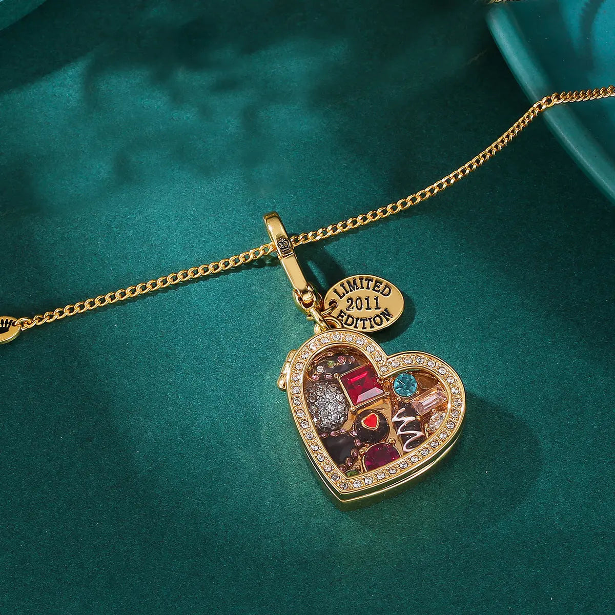 Enamel glazed chocolate gemstone transparent heart-shaped box with an openable pendant and box eprolo