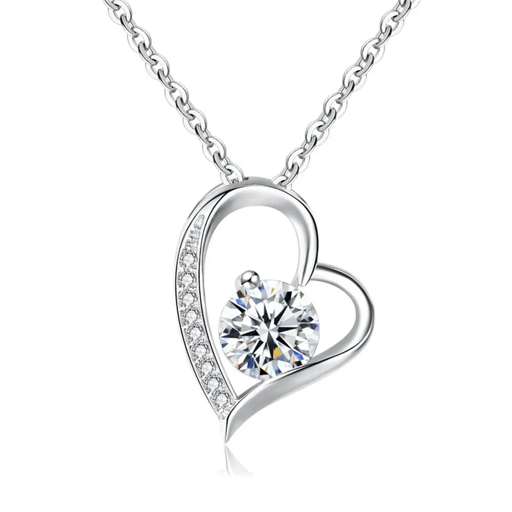 Hollow out heart-shaped zircon pendant necklace
