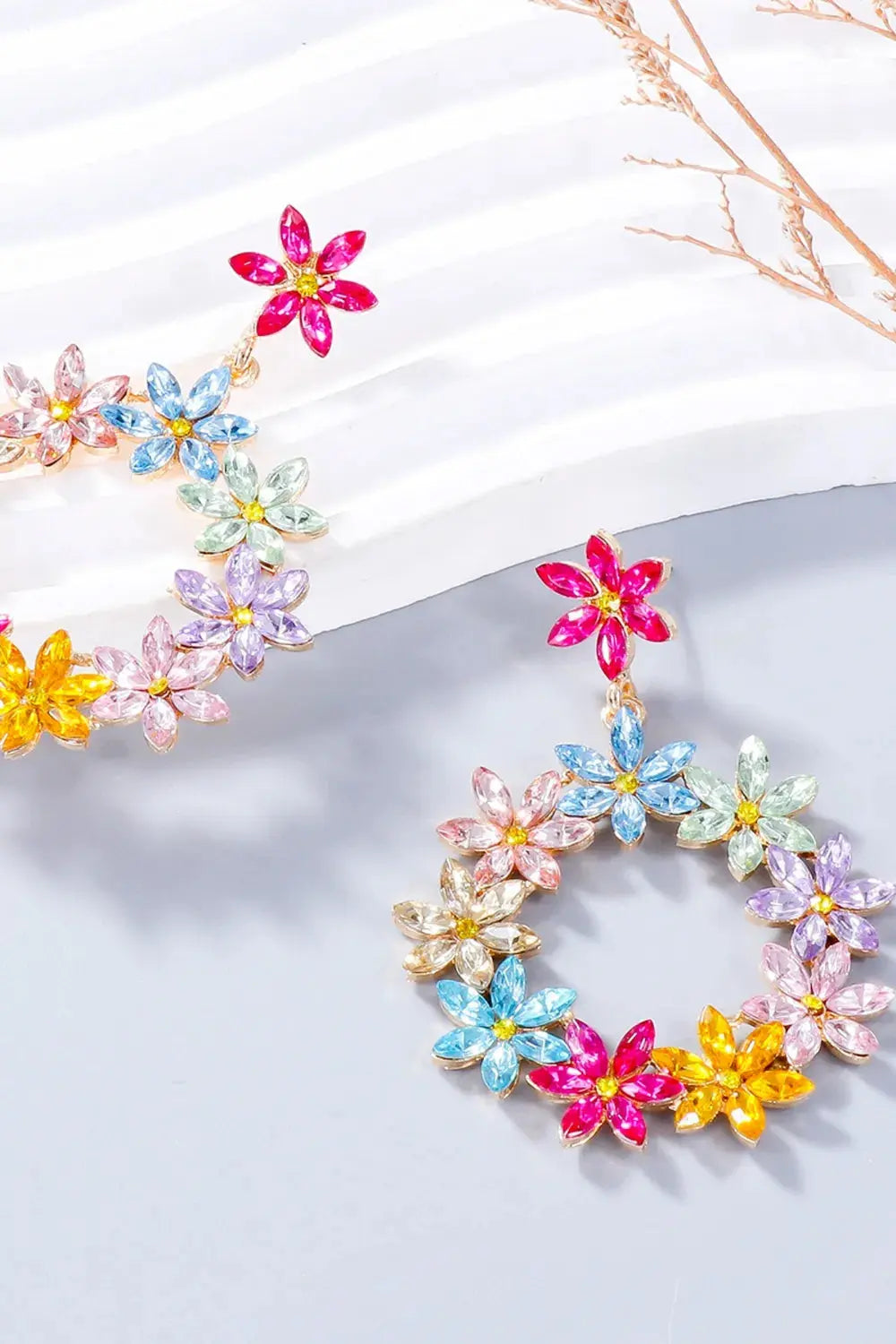 Rhinestone Flower Dangle Earrings eprolo